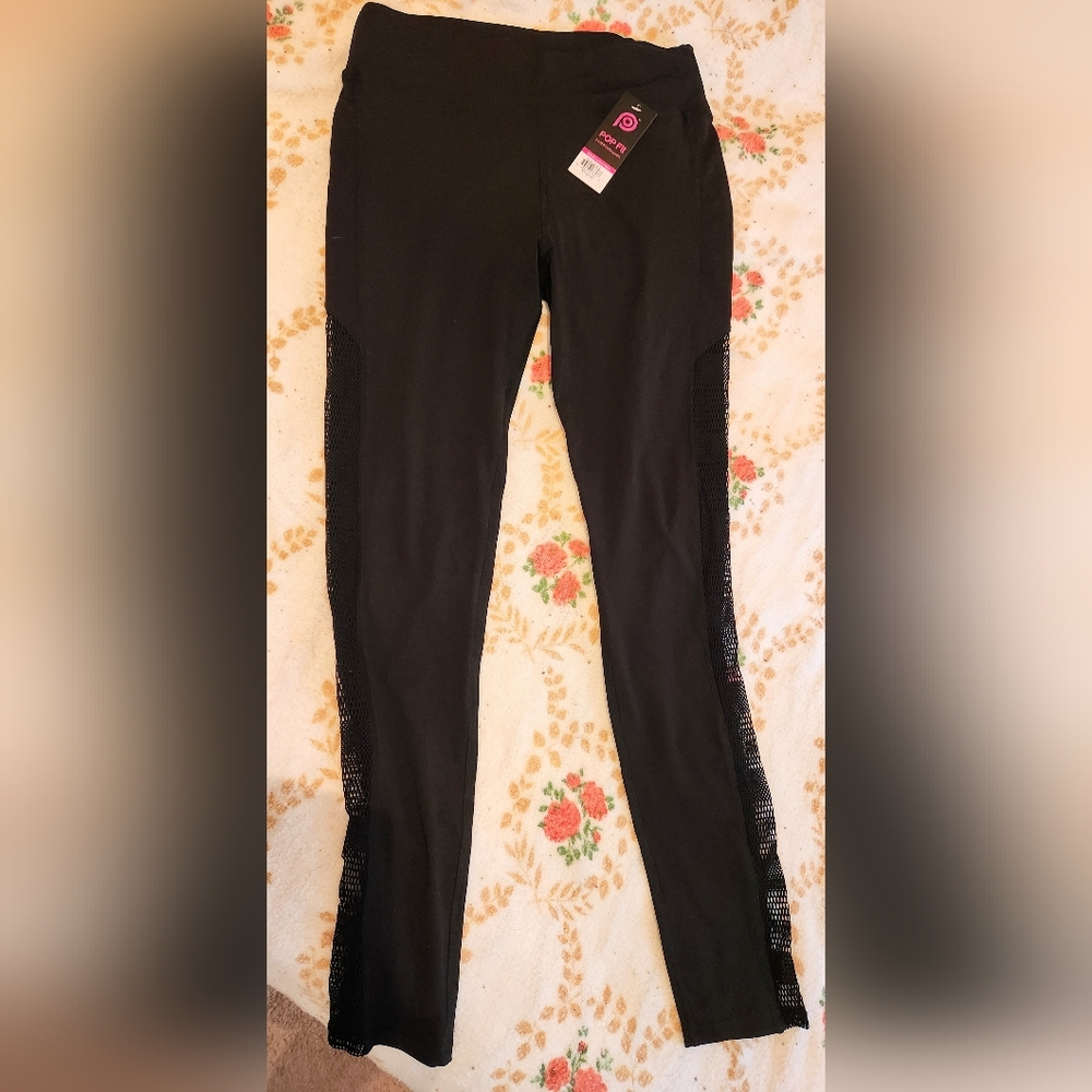 Black Leggings Yoga pants with Mesh Detail (Medium)